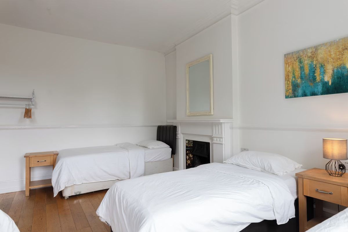 Image 16 of EBS London